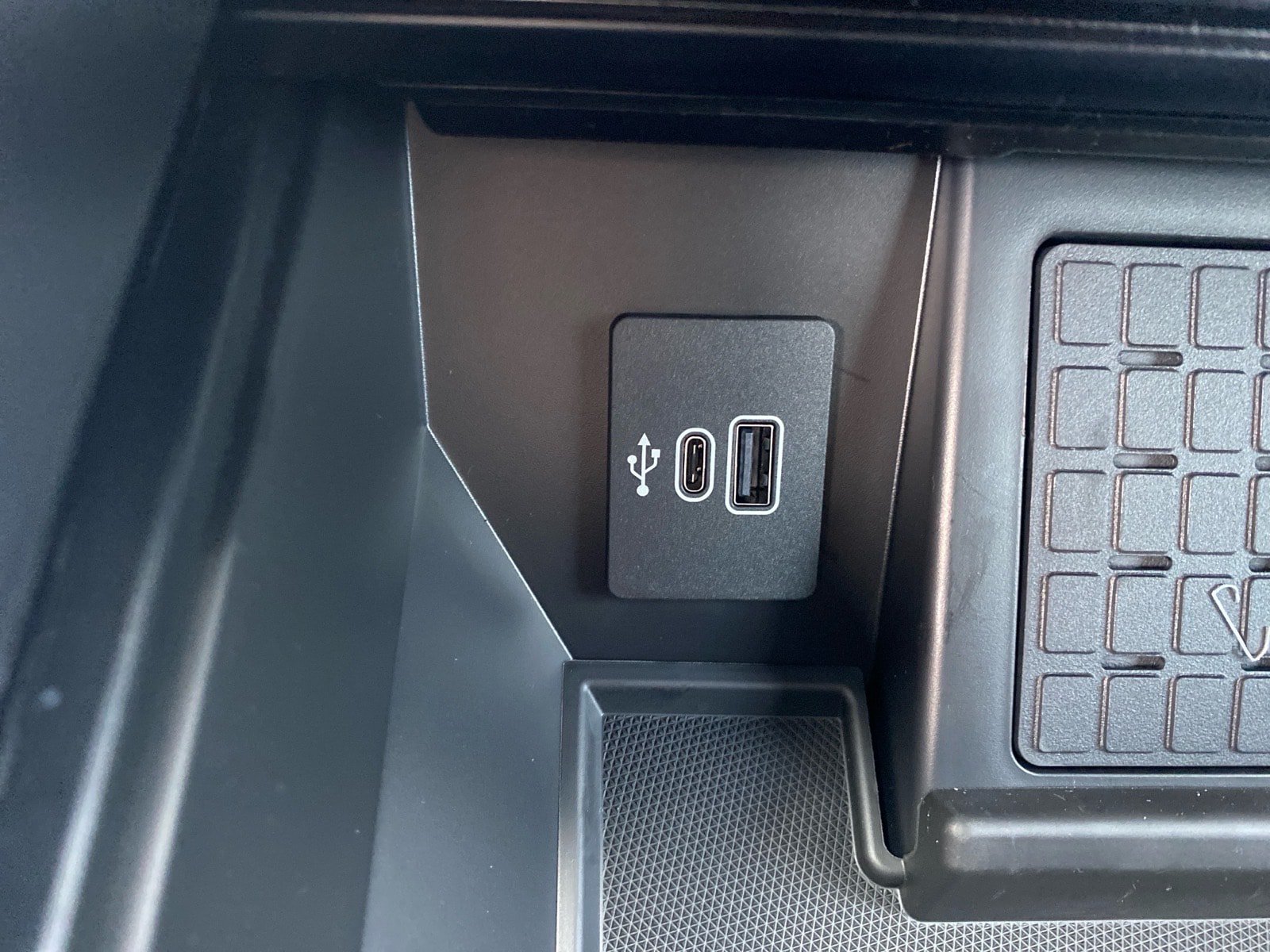 New 2026 Ford F150 Raptor AWD/4WD image 17