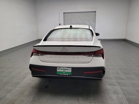 Used 2025 Hyundai Elantra Sport FWD image 7