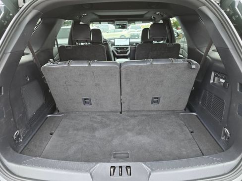 Used 2025 Ford Explorer ST AWD/4WD image 6
