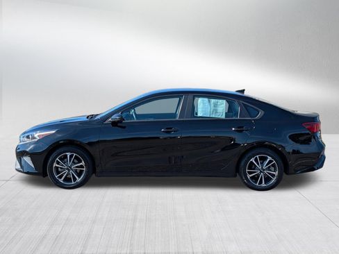 Certified 2023 Kia Forte LXS FWD image 4