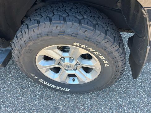 Certified 2021 Toyota 4Runner SR5 AWD/4WD image 6