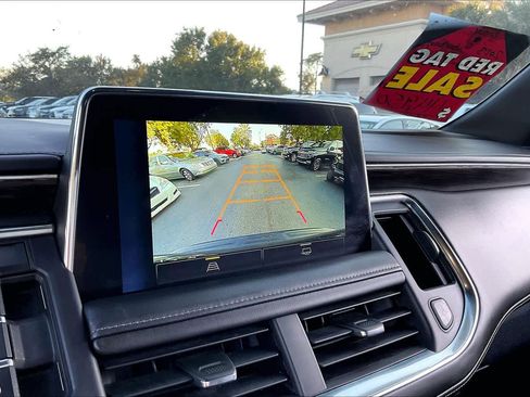 Used 2023 Chevrolet Suburban LT image 20