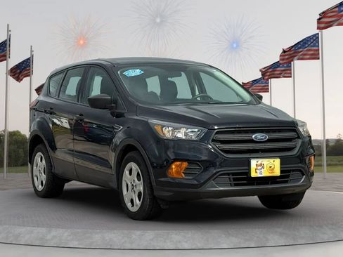 Used 2019 Ford Escape S image 5