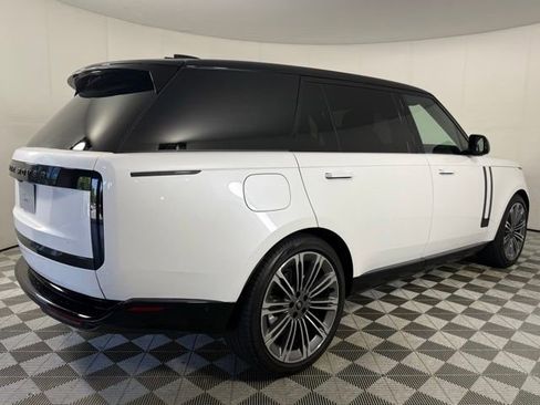 Used 2024 Land Rover Range Rover Long Wheelbase SE AWD/4WD image 8