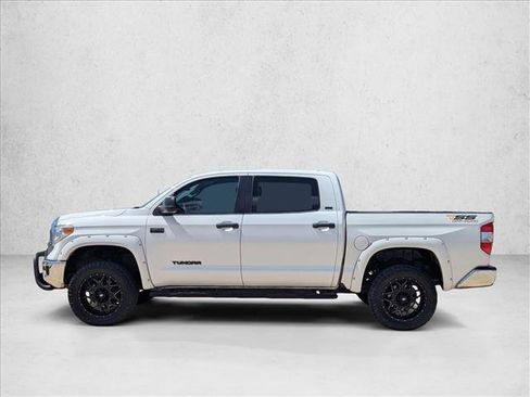 Used 2016 Toyota Tundra SR5 image 8