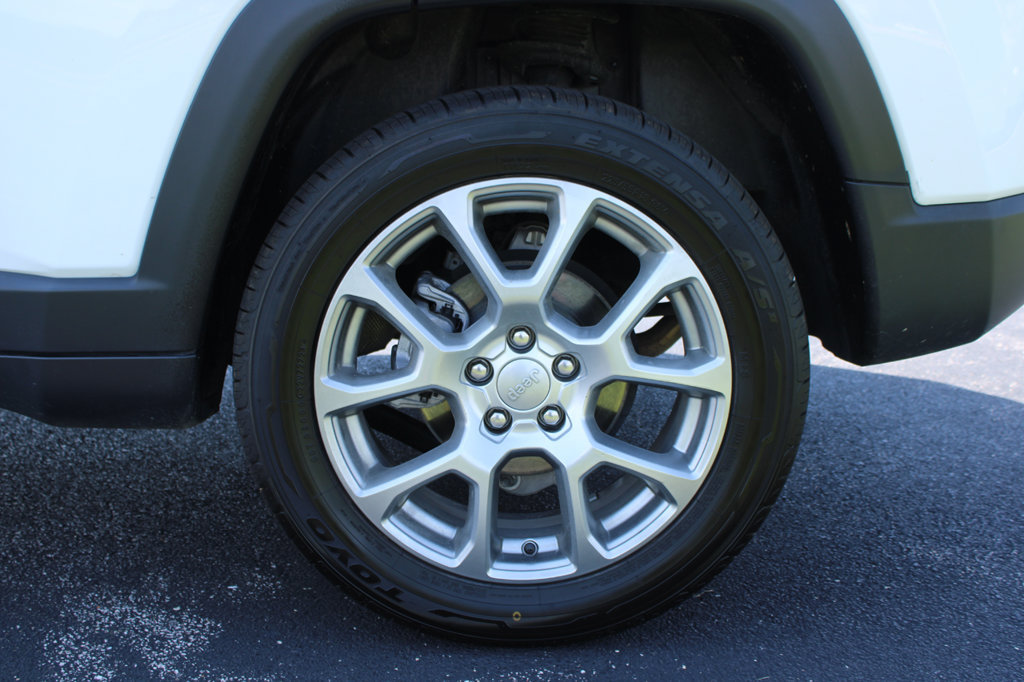 Used 2022 Jeep Compass Latitude AWD/4WD image 7