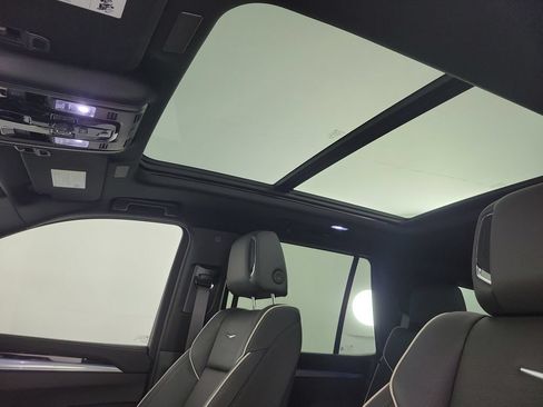 Certified 2026 Cadillac Escalade Luxury w/ Touring Package AWD/4WD image 18