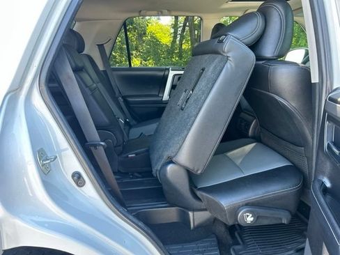 Used 2019 Toyota 4Runner SR5 Premium AWD/4WD image 44