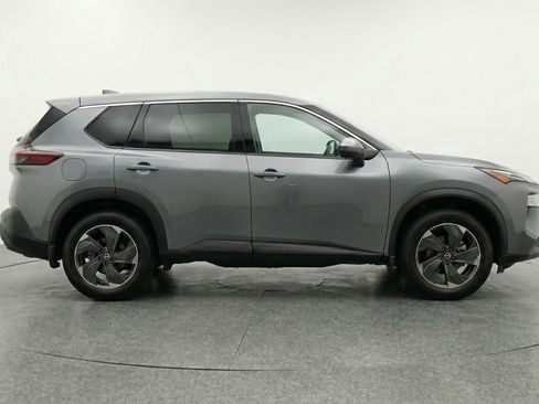 Used 2025 Nissan Rogue SV image 11