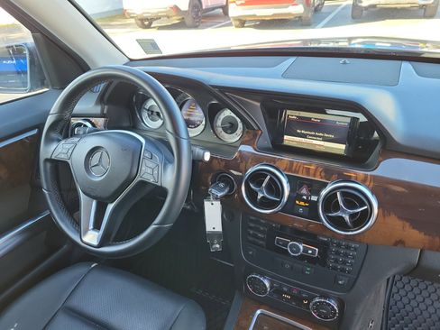 Used 2013 Mercedes-Benz GLK 350 4MATIC image 8