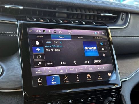 Used 2023 Jeep Grand Cherokee L Limited w/ Luxury Tech Group II image 29