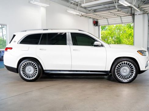 Used 2023 Mercedes-Benz Maybach GLS 600 4MATIC image 5