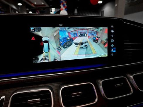 Used 2023 Mercedes-Benz GLS 450 4MATIC image 51