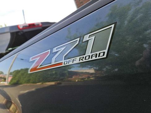 Used 2019 Chevrolet Colorado Z71 AWD/4WD image 11