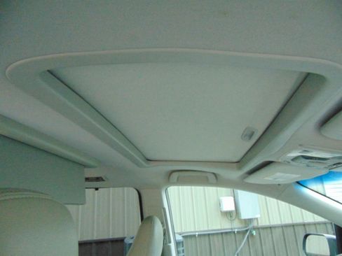 Used 2014 Toyota Sienna XLE w/ Entertainment Package FWD image 10