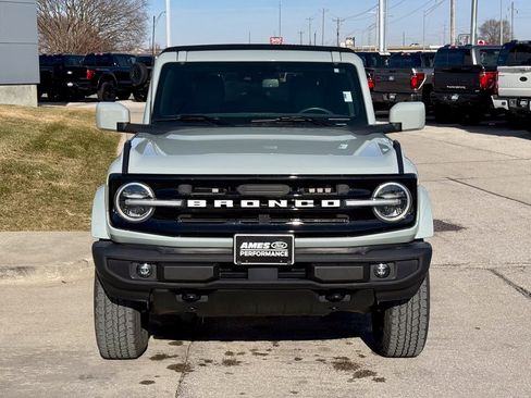 Used 2022 Ford Bronco Outer Banks image 7