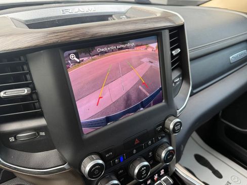 Used 2019 RAM 1500 Laramie image 14