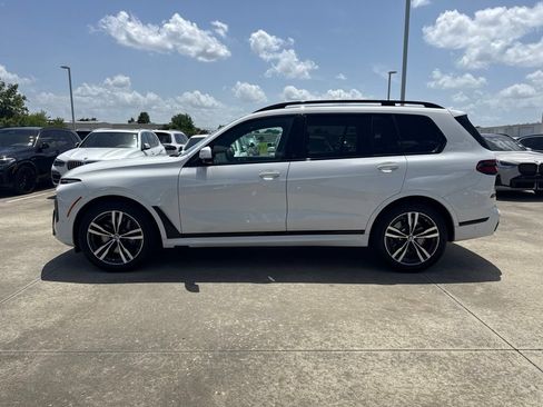 Certified 2024 BMW X7 xDrive40i w/ M Sport Package AWD/4WD image 2