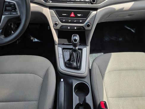 Used 2017 Hyundai Elantra SE FWD image 15