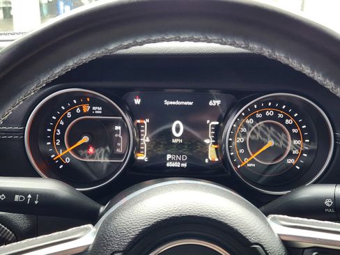 Used 2020 Jeep Gladiator Overland image 18