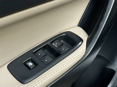 Used 2019 Ford Ranger Lariat w/ Equipment Group 501A Mid image 18