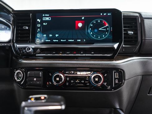 Used 2023 GMC Sierra 1500 Elevation w/ Preferred Package image 14