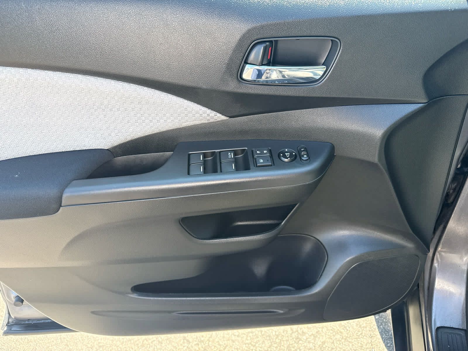 Used 2015 Honda CR-V EX image 10