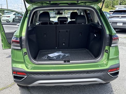 New 2025 Volkswagen Taos SE image 45