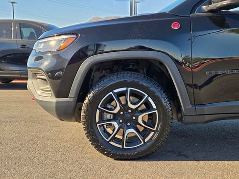 Used 2024 Jeep Compass Trailhawk AWD/4WD image 9