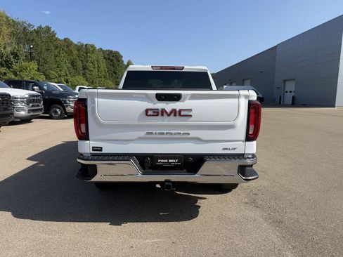 Used 2026 GMC Sierra 1500 SLT AWD/4WD image 5