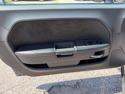 Used 2008 Dodge Challenger SRT8 RWD image 13