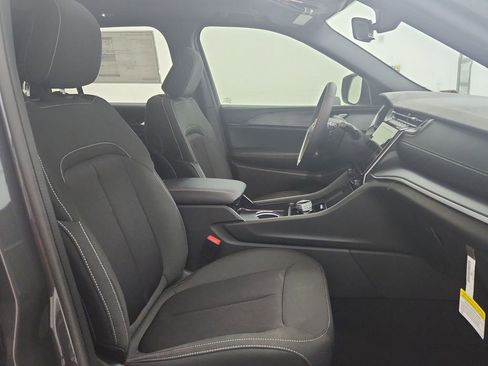 New 2025 Jeep Grand Cherokee Laredo X image 33