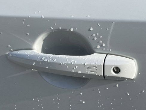 Certified 2023 Nissan Ariya AWD image 32