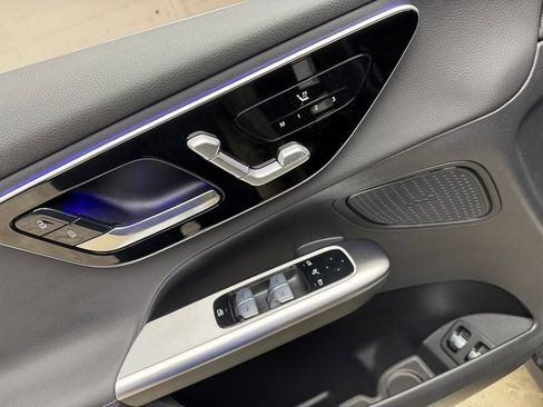 New 2025 Mercedes-Benz GLC 350e 4MATIC image 11