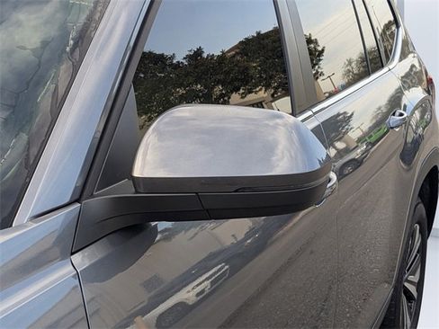 Used 2024 Volkswagen Atlas SE image 11