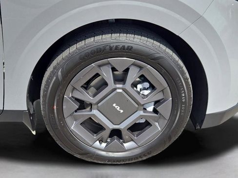 New 2026 Kia Carnival EX image 6