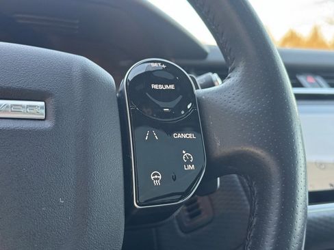 Used 2020 Land Rover Range Rover Velar S image 25