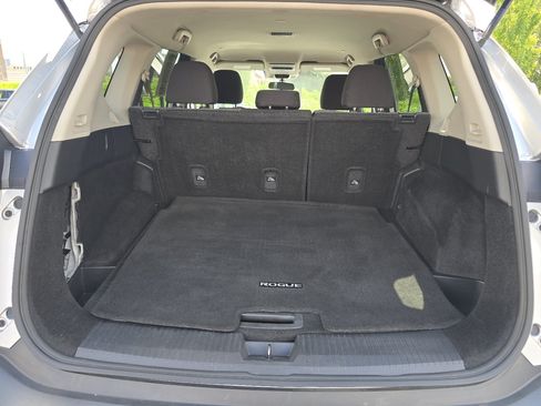 Used 2023 Nissan Rogue SV AWD/4WD image 25