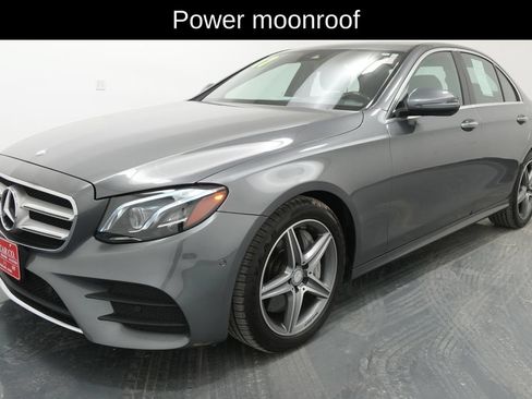 Used 2017 Mercedes-Benz E 300 4MATIC image 3