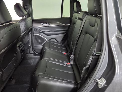 New 2026 Jeep Grand Cherokee Limited AWD/4WD image 30