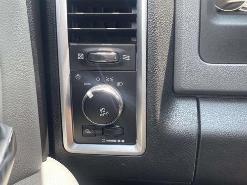 Used 2016 RAM 1500 Big Horn RWD image 29