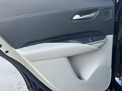 Certified 2023 Cadillac XT4 Premium Luxury w/ Enhanced Visibility Package image 21