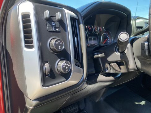 Used 2015 GMC Sierra 2500 SLE w/ SLE Preferred Package AWD/4WD image 5