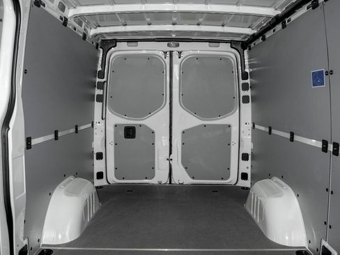Used 2026 Mercedes-Benz Sprinter 2500 image 19