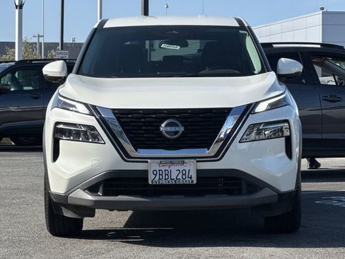 Used 2022 Nissan Rogue SV image 9