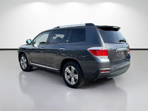 Used 2012 Toyota Highlander Limited w/ Tow Pkg AWD/4WD image 5