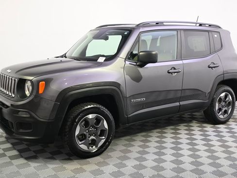 Used 2018 Jeep Renegade Sport w/ Power & Air Group AWD/4WD image 2