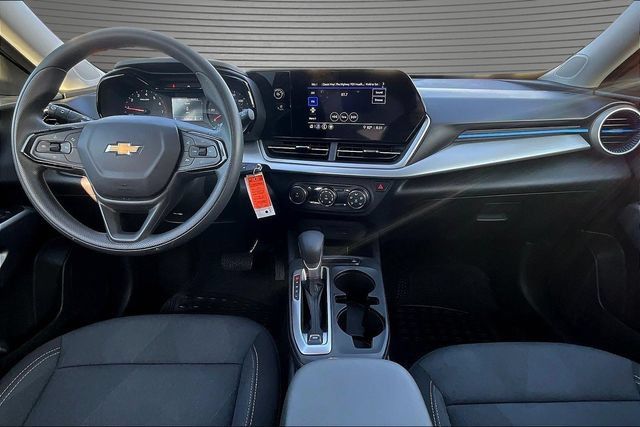 Used 2026 Chevrolet Trax LS FWD image 7