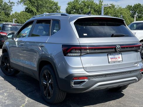 New 2026 Volkswagen Taos SEL AWD/4WD image 8