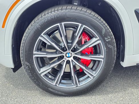 New 2026 BMW X5 xDrive40i w/ M Sport Package AWD/4WD image 40